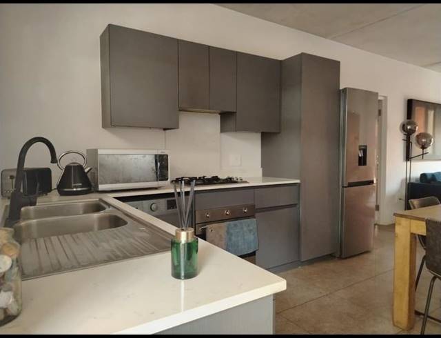 1 BEDROOM PROPERTY TO RENT IN HYDE PARK